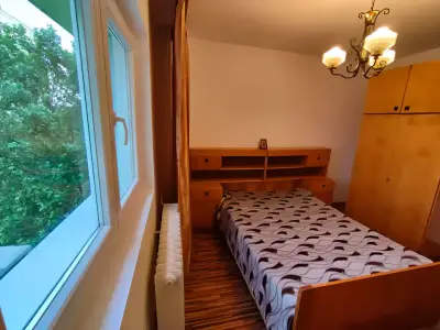 Apartament inchiriere Sector 5 Bucuresti dormitor cu pat
